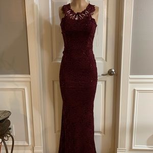 Women junior burgundy lace sequins halter bodycon mermaid maxi dress size (S)